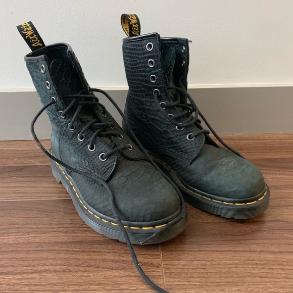 dr martens python black